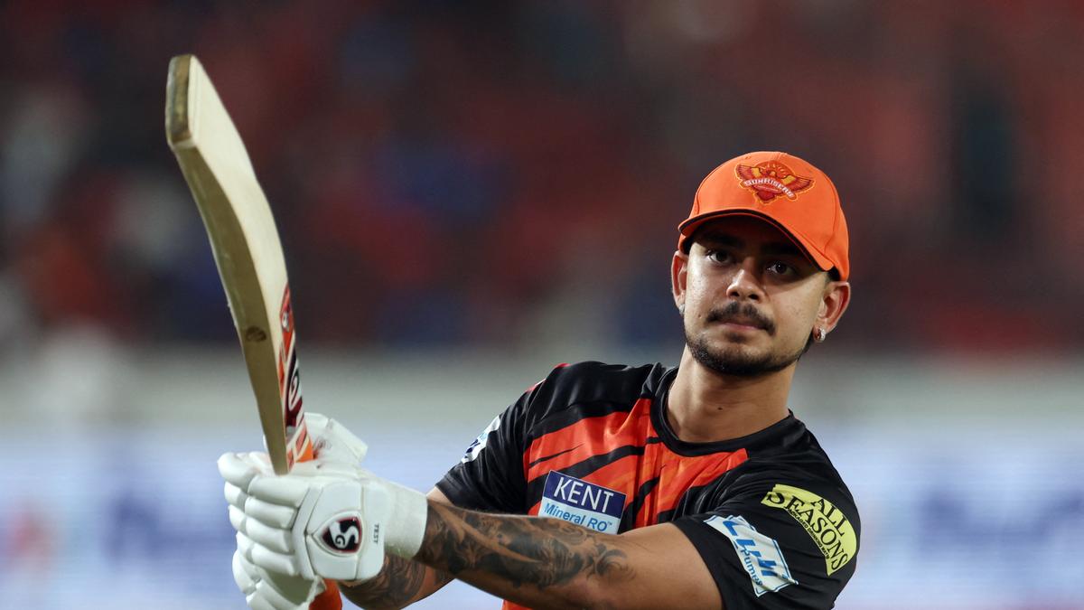 2025 04 23T133025Z 349943053 UP1EL4N11IN7A RTRMADP 3 CRICKET IPL SRH MI